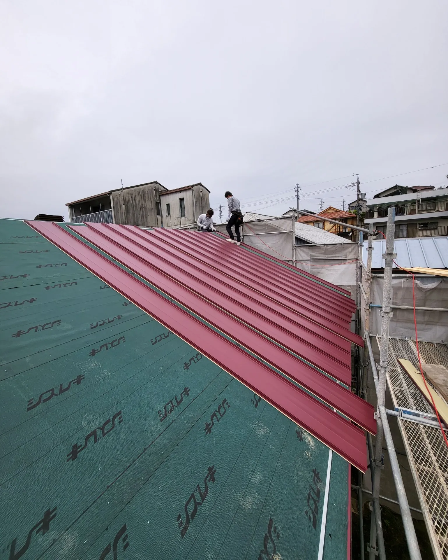 屋根の葺き替え工事